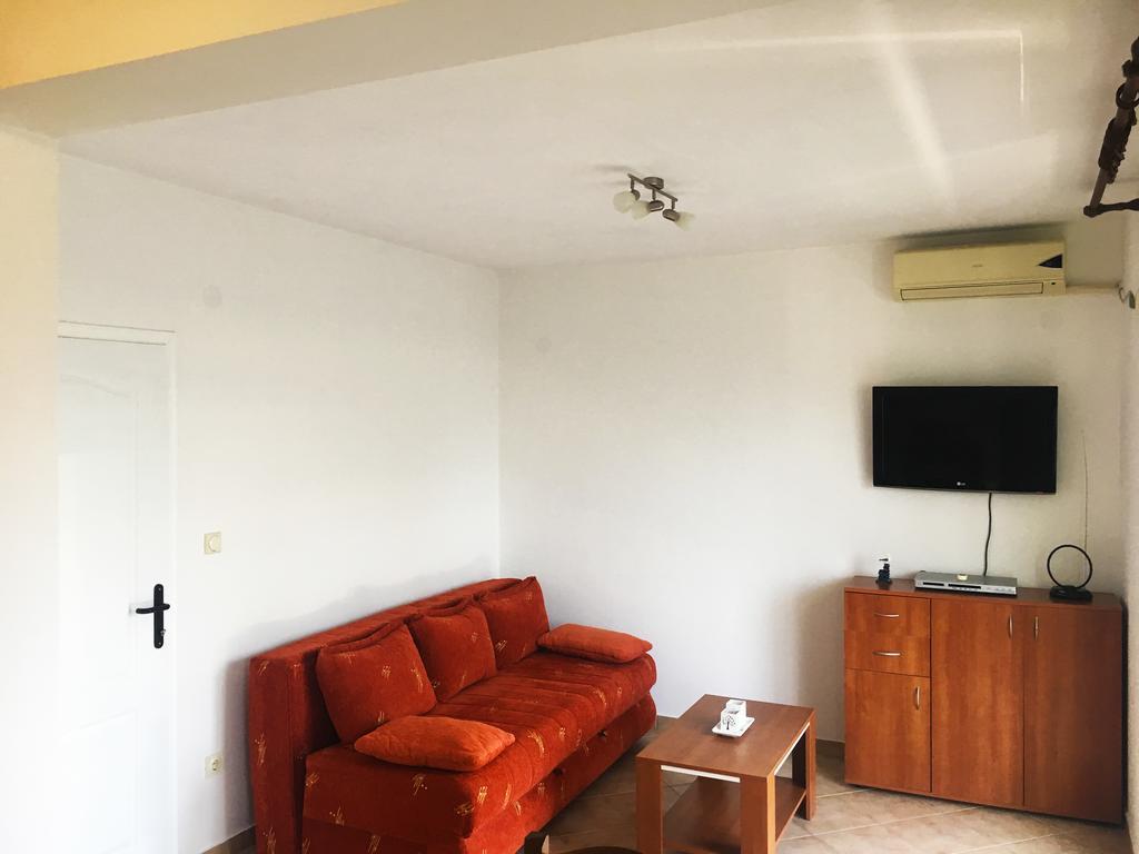 Milmaris Apartments Тиват Экстерьер фото